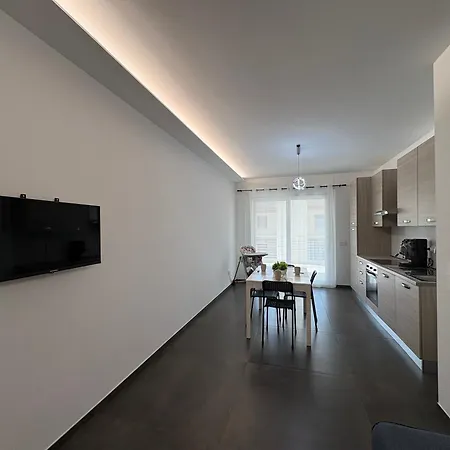 Leon * 阿布鲁齐的罗塞托